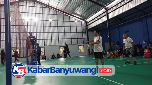 Pegawai DPU Pengairan Banyuwangi Unjuk Gigi di Arena Bulu Tangkis