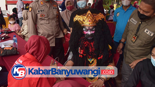 Masyarakat Adat Osing Sosialisasikan Vaksin Aman dan Sehat bagi Kesehatan