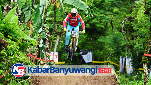 Diguyur Hujan, Banyuwangi Ijen Geopark Downhill Semakin Seru