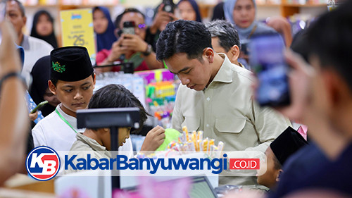 https://kabarbanyuwangi.co.id/asset/foto_berita/gibran_alat_tulis.jpg