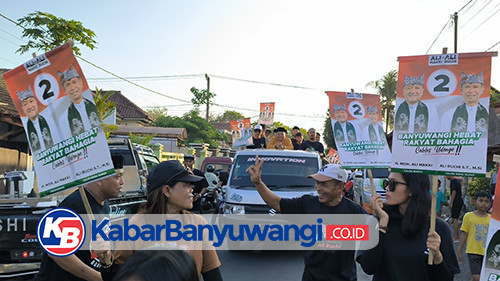 Gus Makki Diarak Warga Sraten Keliling Kampung, Serukan Perubahan untuk Banyuwangi