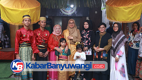 Rangkul Lintas Etnis, Bupati Ipuk Diangkat Jadi Keluarga Kehormatan Bugis Mandar Banyuwangi 