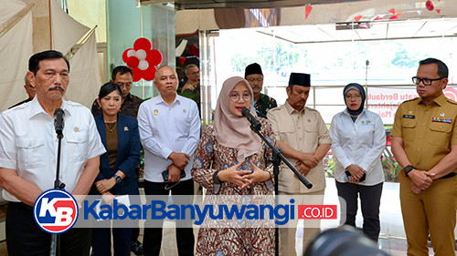 https://kabarbanyuwangi.co.id/asset/foto_berita/ipuk_dan_menteri.jpg