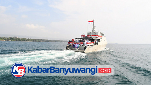 Kenang Jasa Pahlawan, ASTON Banyuwangi Turut Serta dalam Upacara Tabur Bunga di Selat Bali