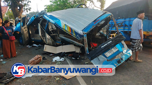 Kecelakaan Maut Travel Tabrak Truk Towing, Empat Orang Meninggal di Tempat