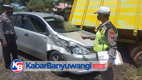 Dua Truk dan Satu Mobil Tabrakan Beruntun di Mangir