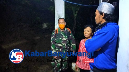 Tanah Longsor Timbun Rumah Warga, TNI Bantu Evakuasi