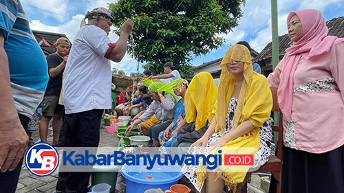 Melihat Prosesi Lungsuran, Penutup Sakral Ritual Adat Seblang Olehsari di Banyuwangi
