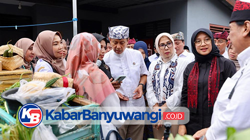 Melihat Kedekatan dan Canda Menkes dengan Kader Kesehatan Banyuwangi