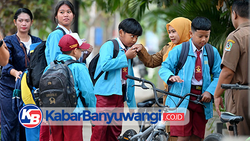 Momen Bahagia dan Haru Warnai Hari Pertama MPLS di Banyuwangi