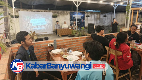 https://kabarbanyuwangi.co.id/asset/foto_berita/nobar_bem_poliwangi.jpg