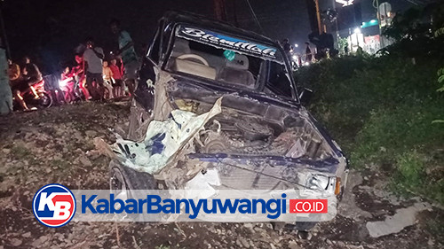 Moncong Mobil Panther Rusak Usai Tertabrak KA Sritanjung di Banyuwangi