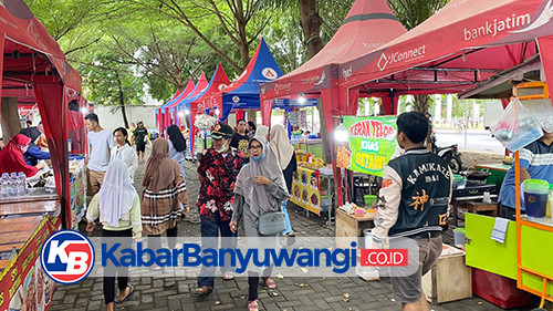 Warga Banyuwangi Serbu Takjil di Pasar Ramadhan Festival Ngerandu Buko