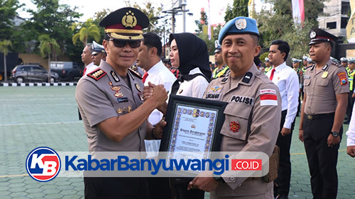 Kapolresta Banyuwangi Beri Penghargaan Bagi Belasan Personel Berprestasi