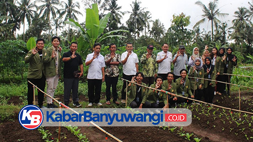 https://kabarbanyuwangi.co.id/asset/foto_berita/pertanian_kkn_upn_veteran_jatim.jpg