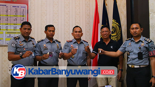 Paket Sabu Diduga Dibawa Dua Orang Misterius Ditemukan di Luar Tembok Lapas Banyuwangi