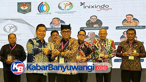 Sekda Banyuwangi Raih Penghargaan "Sekda Terbaik" dalam Digital Leadership Government Awards 2023