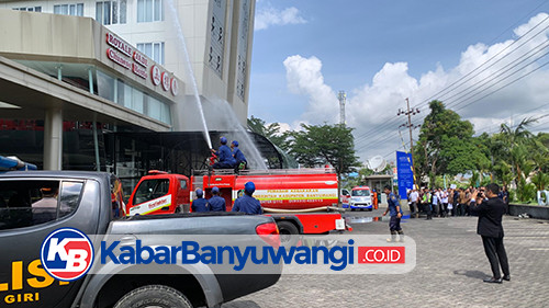 Uji Kesiapan, ASTON Banyuwangi Ajak Seluruh Karyawan dan Tamu Ikut Simulasi Kebakaran Realistis