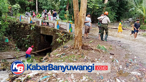 Sungai Patemon Meluap, Akses Jalan Pesucen-Kelir Terputus | Portal ...