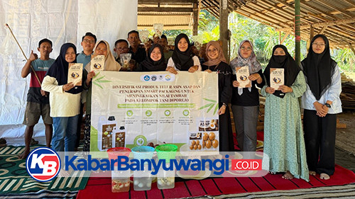 Poliwangi Sulap Telur Asin Asap Jadi Premium, Pakai Smart Packaging Berbasis QR Code
