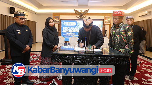 https://kabarbanyuwangi.co.id/asset/foto_berita/tes_urine_pejabat.jpg
