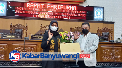 Bupati Ipuk Sampaikan Nota Pengantar Raperda Pertanggungjawaban Pelaksanaan APBD 2021