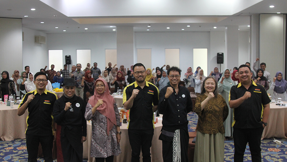 MR DIY Sukses Ajak UMKM Banyuwangi Tumbuh Bersama Lewat Pelatihan Teknologi AI